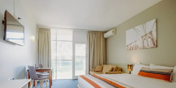 Artesian Spa Motel